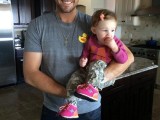 Evan Longoria Stays Loyal To His Brands With Adorable Picture Of His Daughter